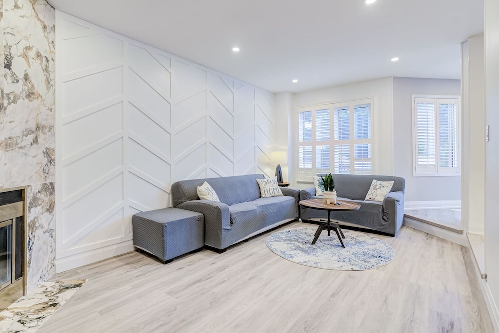 Family Lounge 4BR Crib Patio BBQ