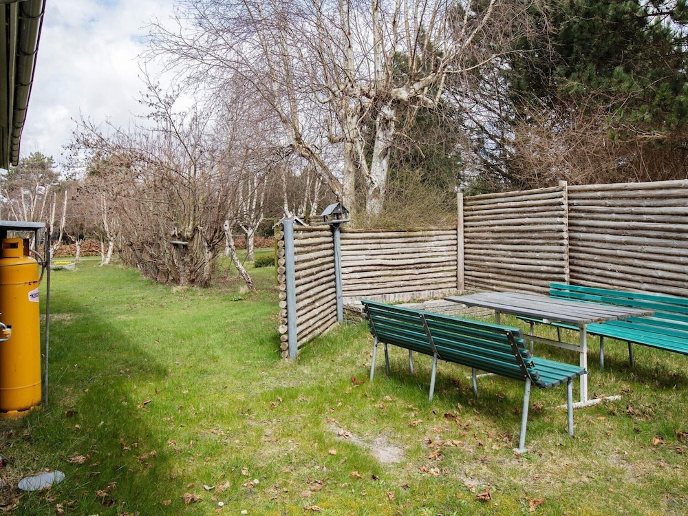 6 Person Holiday Home in Vaeggerlose