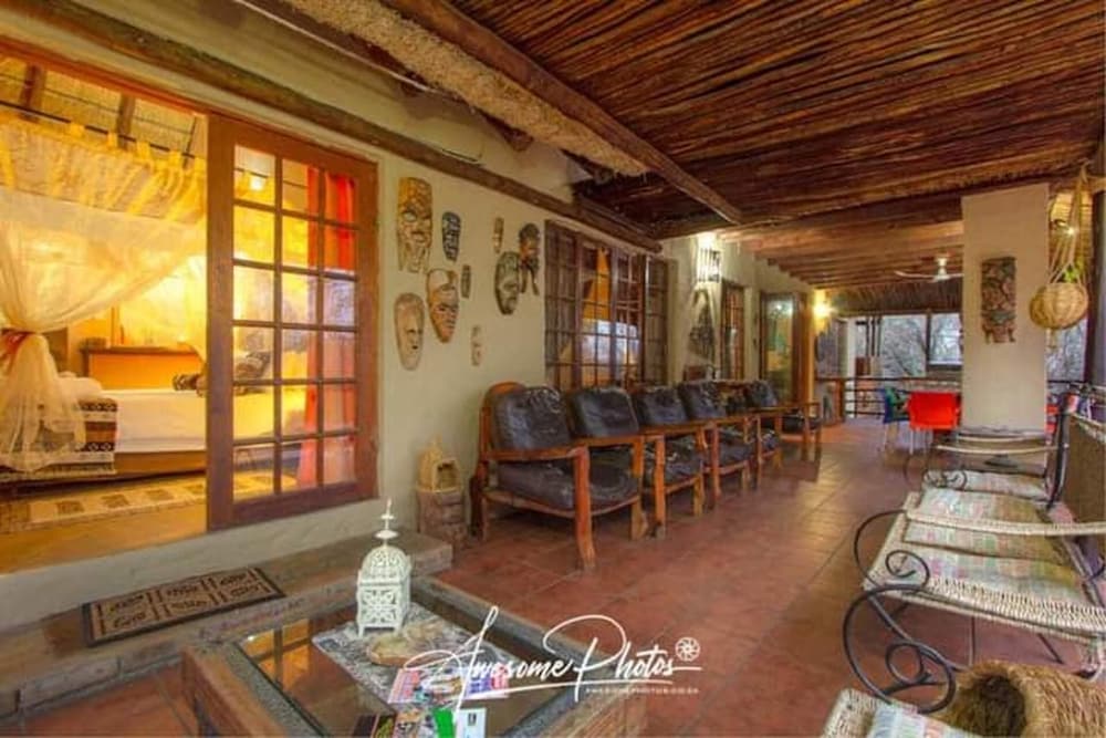 Villa - Sleeps 10 - Pool - Patio - Housekeeping