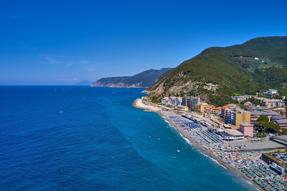 Peaceful Apartment In Deiva Marina photo 2