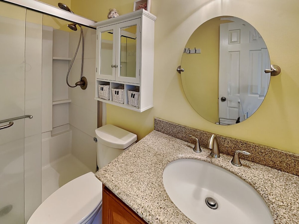 Bella Beach House by Topsail Realty