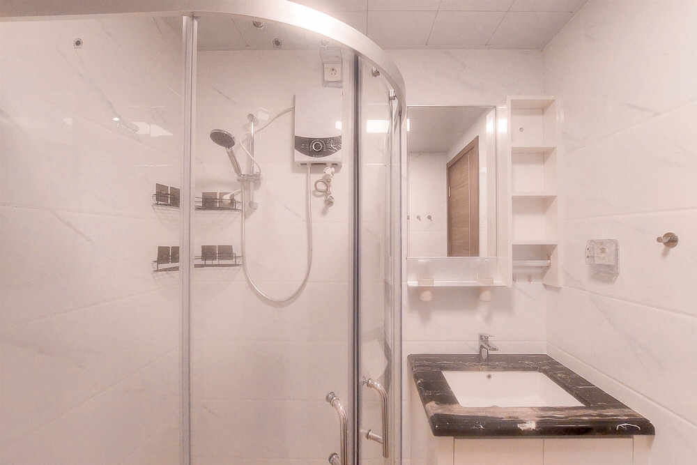 Spacious And Comfy 3Br Apartment Sky House Bsd