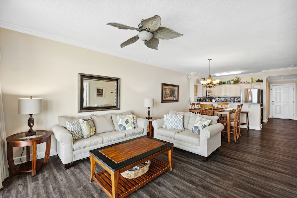 Twin Palms by Book That Condo