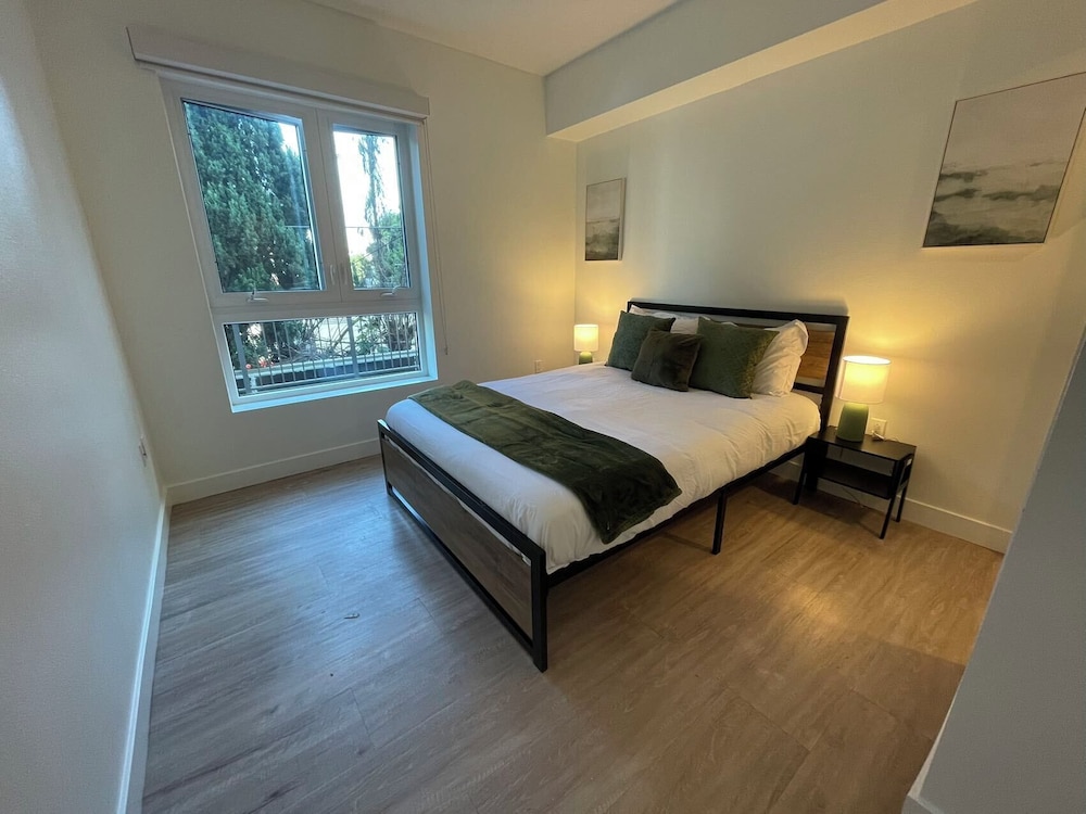 Stylish Westwood Apartment