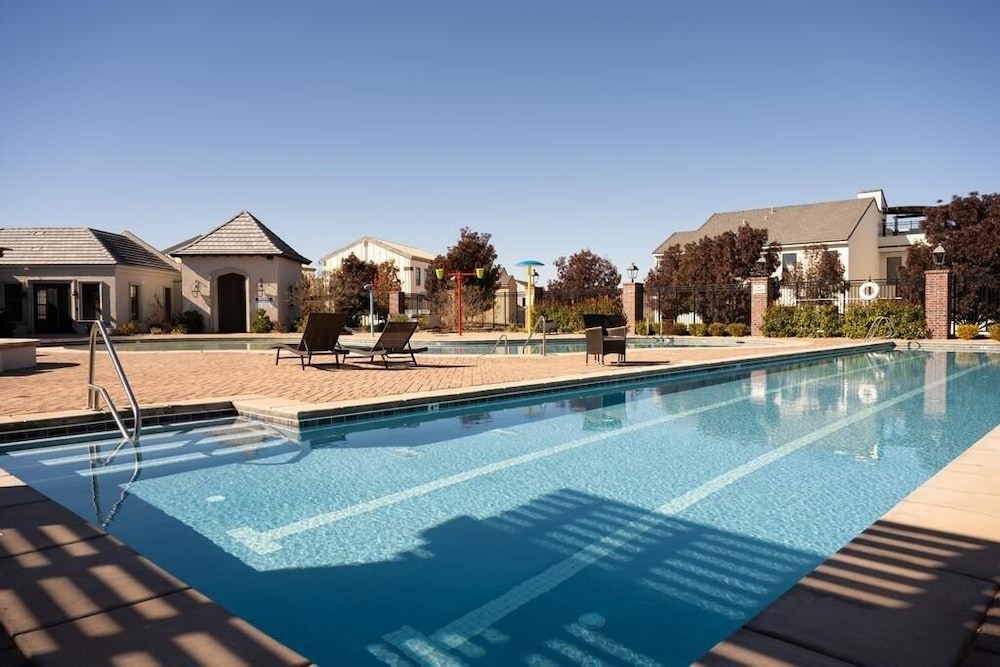 Twice Charmed 8 Bedroom Townhouse
