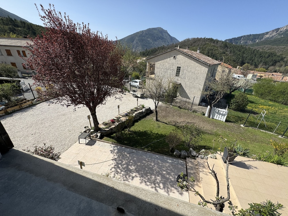 Photo 23
