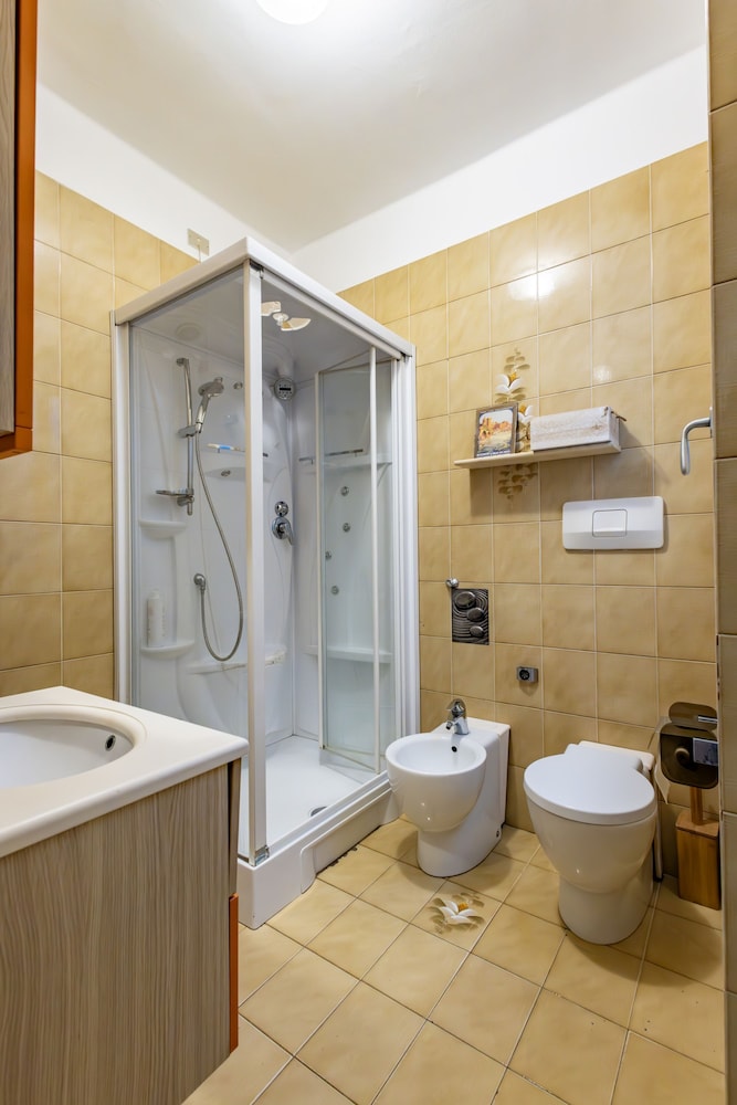 Balcony Flat Near the Center by Wonderful Italy