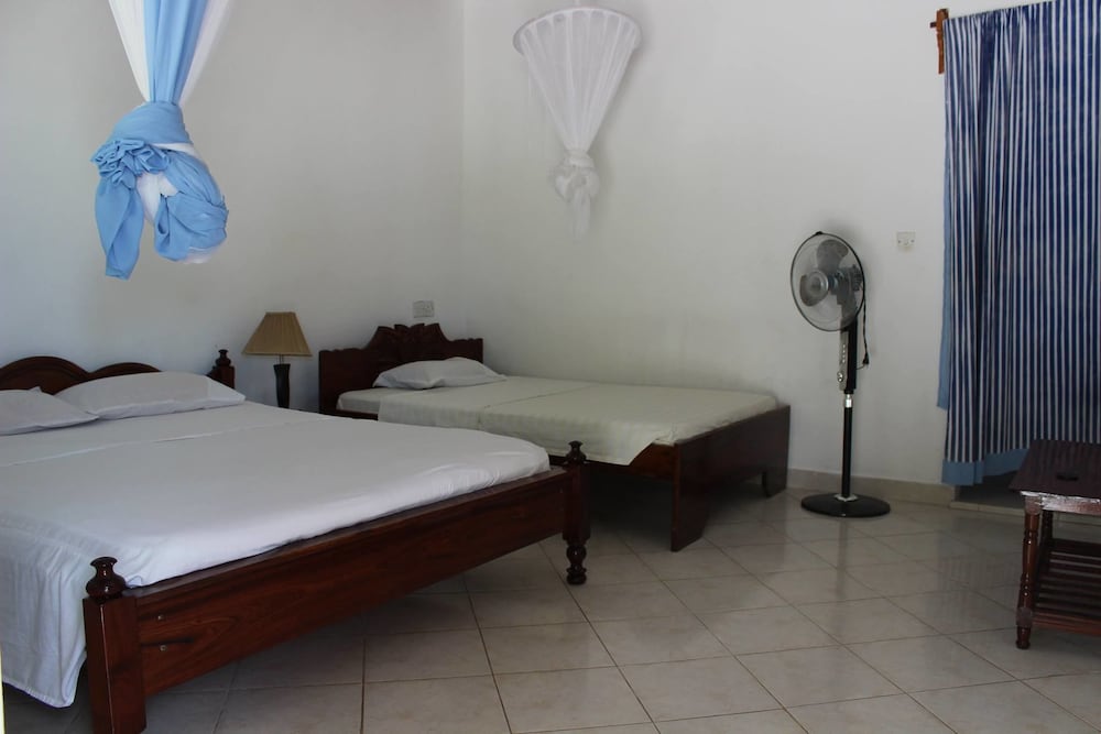 Family Beach Bungalows view 3