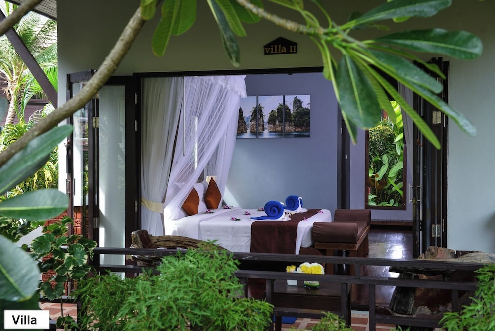 Phangan Bayshore Resort