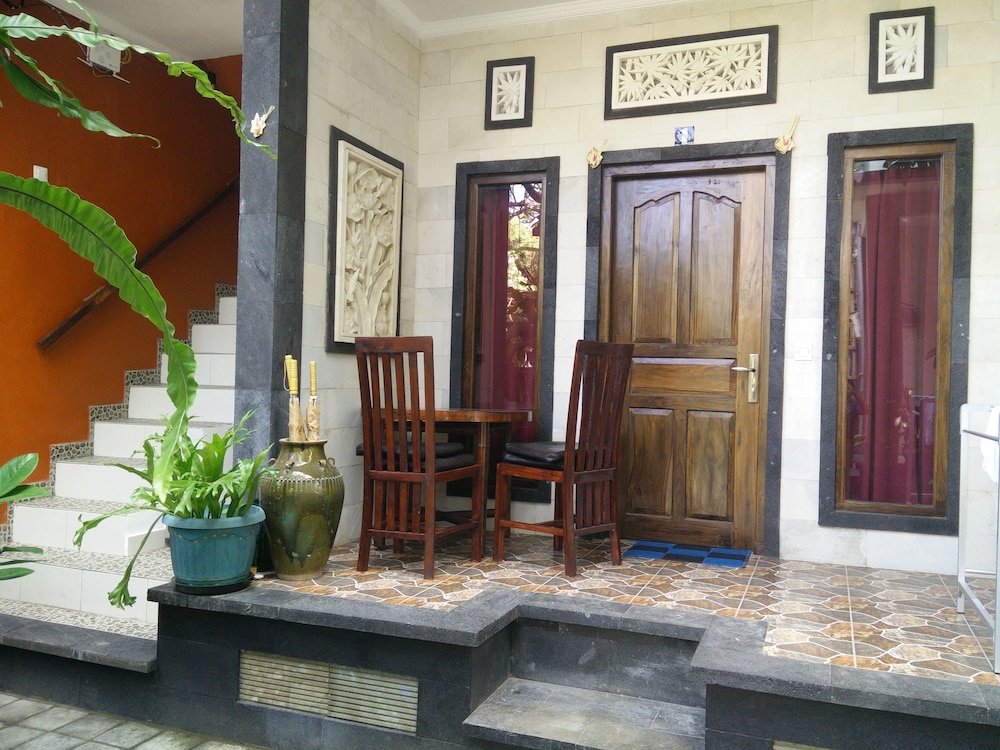 Double N Guesthouse