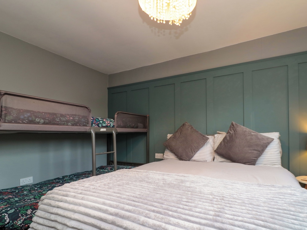 27 Westbourne Grove