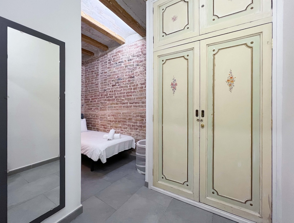 Stay U-nique Apartment Comte Urgell II