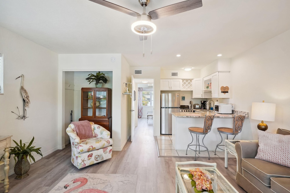 Beach Quarters #5