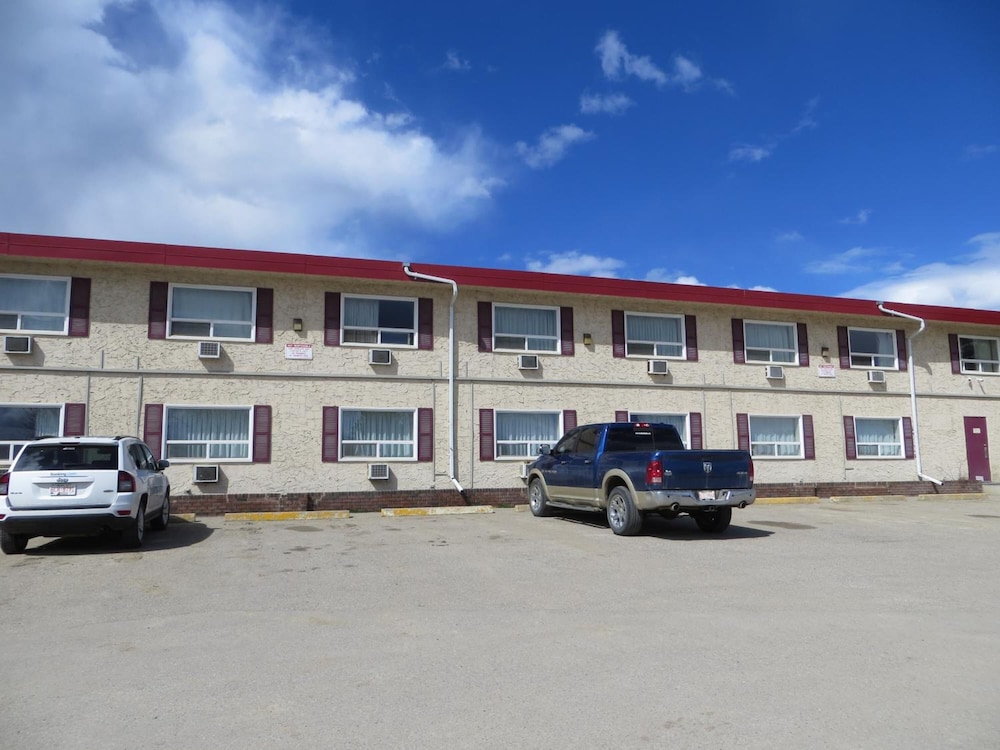 Edson Vacations - Black Gold Inn - Property Image 3