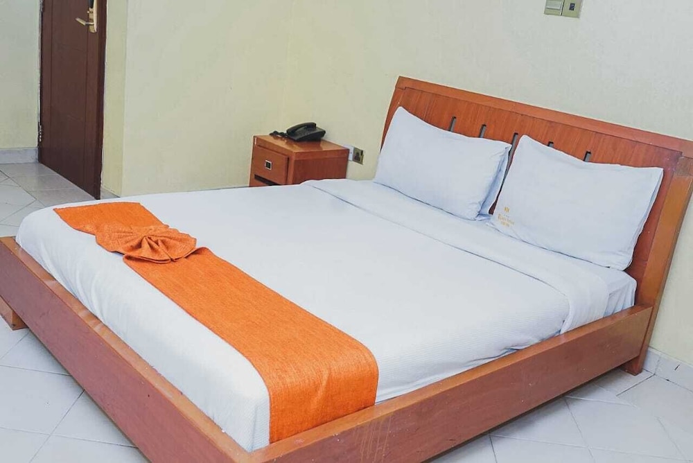 Raya Hotel CBD