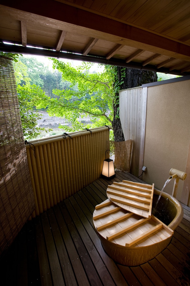 Okutsuso