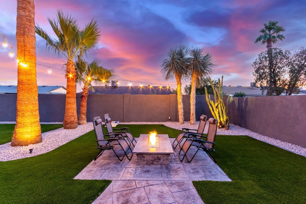 NEW Greystone on Osborn Heated Pool Firepit