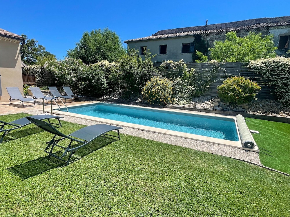 Villa in Vaison Near Roman Ruins & Pool