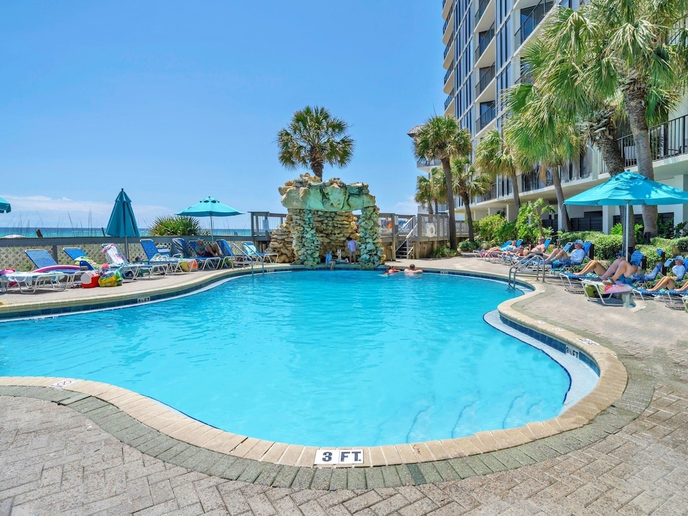 Leeward 308 at Edgewater