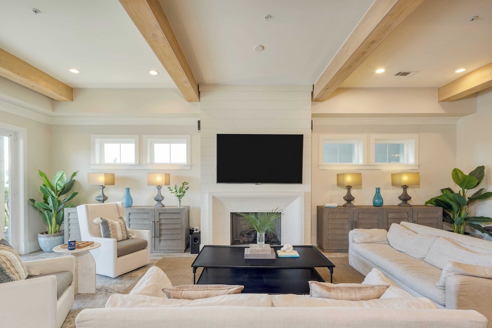 Sleeps 48, 2 Homes w/ Private Beach Access Bradley Circle Buyout by Avantstay