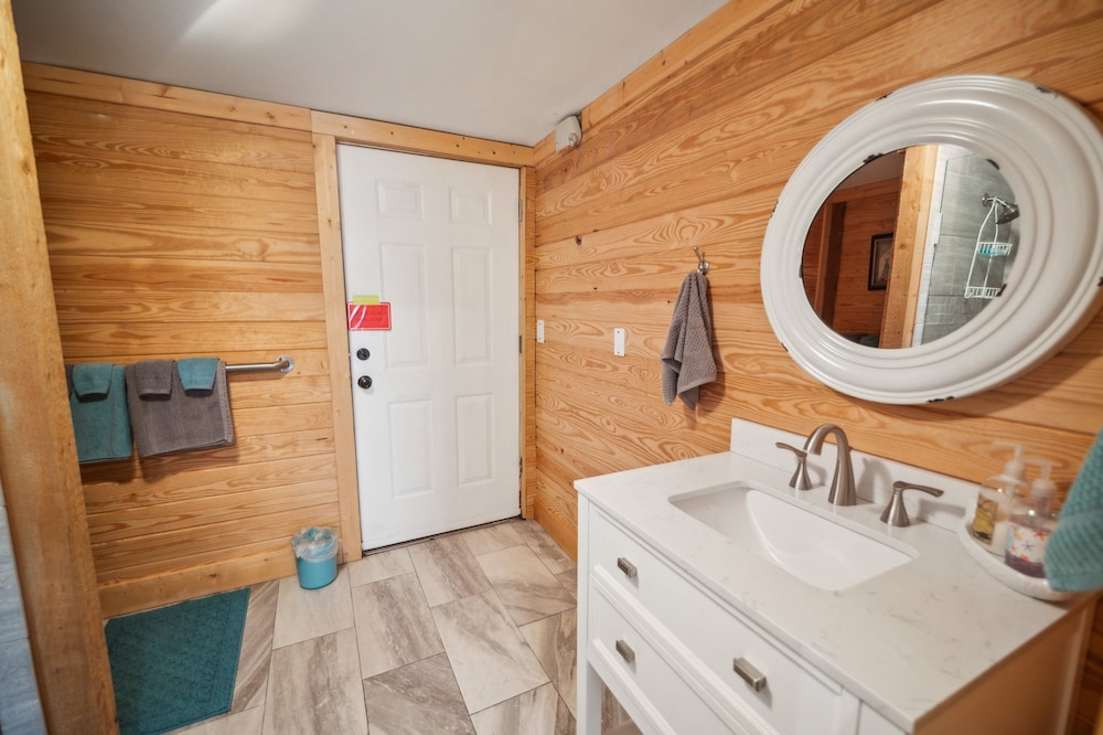Historic St Augustine Getaway Near Downtown 2 Bedroom Cottage