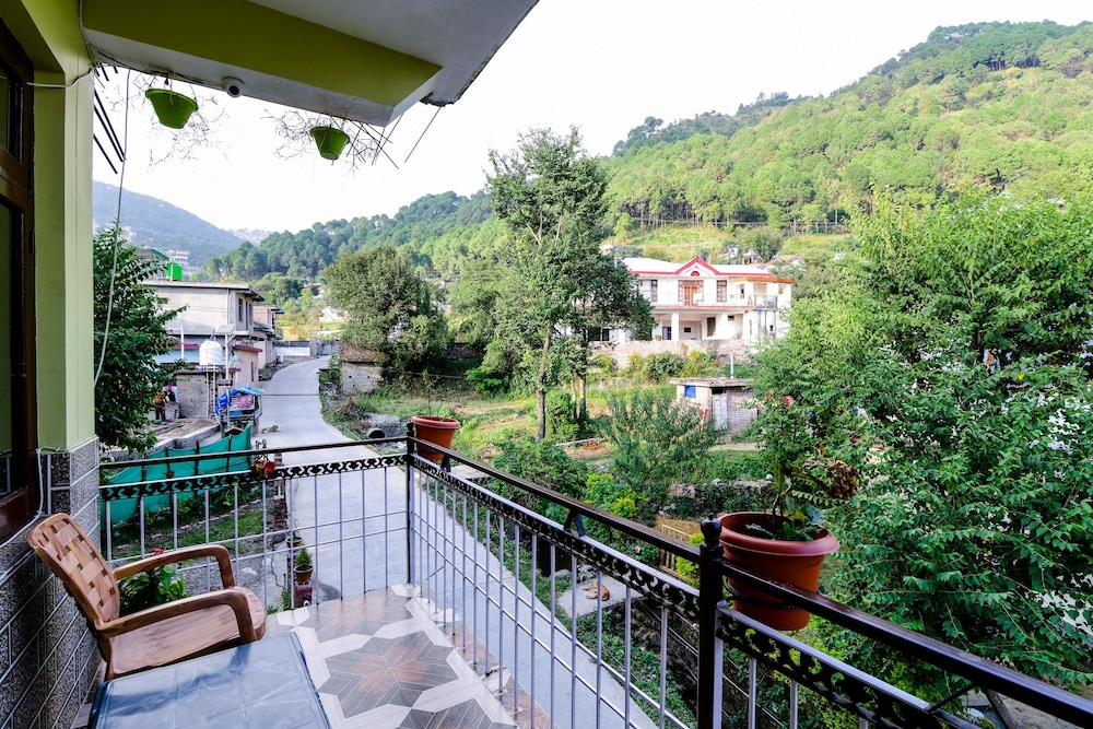 OYO 13409 Home Cozy Stay near ISBT Dharamshala