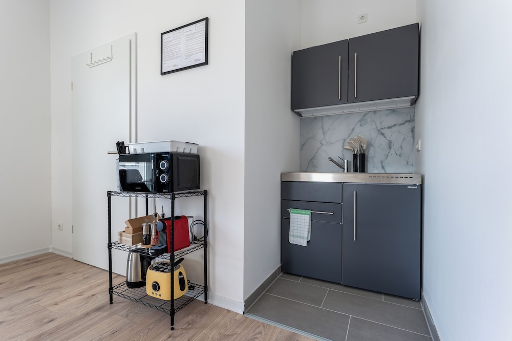 Lit Living-Luxury-Box Spring - Parking
