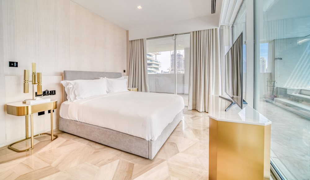 Five Palm Jumeirah 4BR Penthouse w Private Pool
