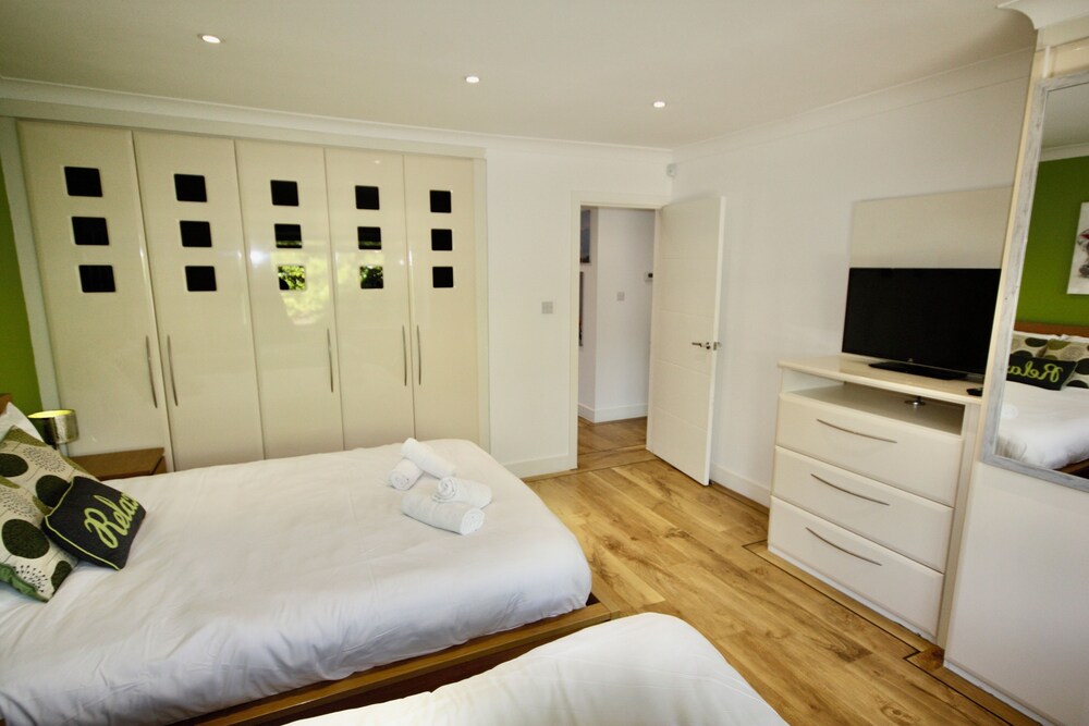 Pamper House Holiday Home And Annex view 2