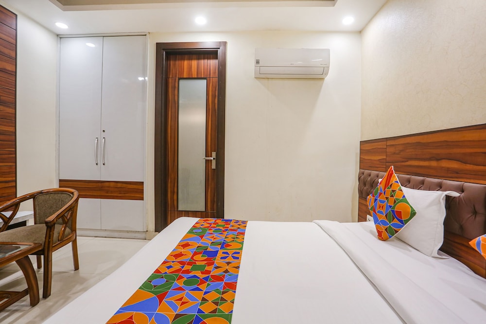 Fabhotel Gold Inn