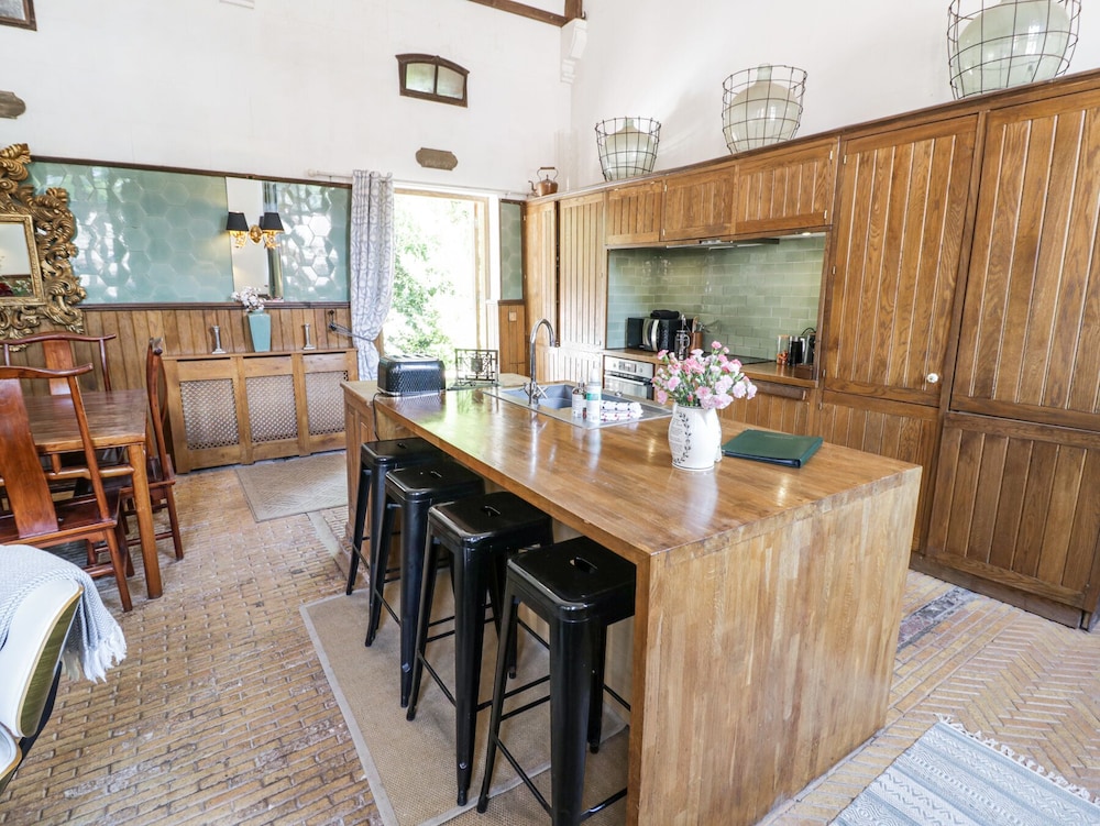 Chetwynd Lodge
