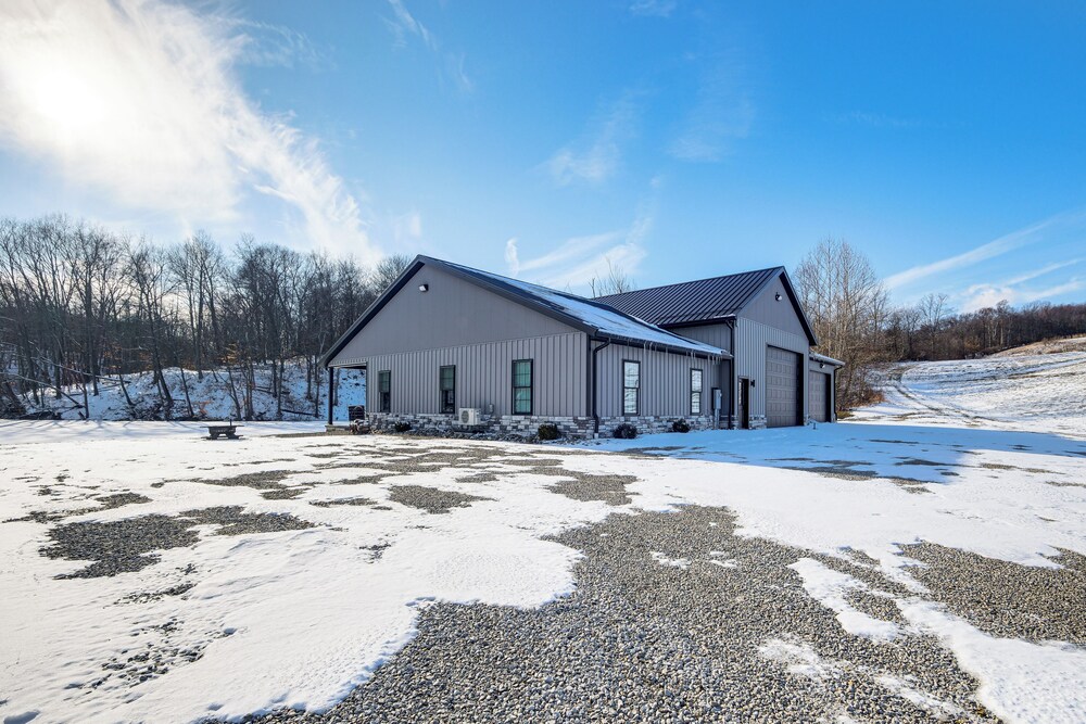 Family Retreat w/ Fire Pit & Yard in Mineral City