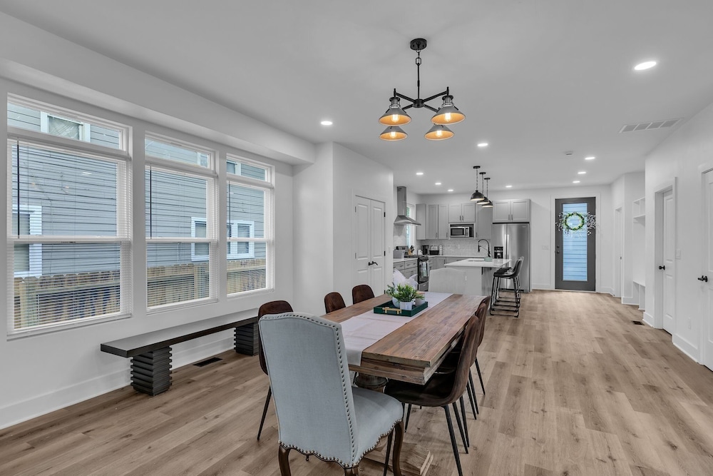 Brand-new 4br Unique Design Near Downtown Indy 4 Bedroom Home
