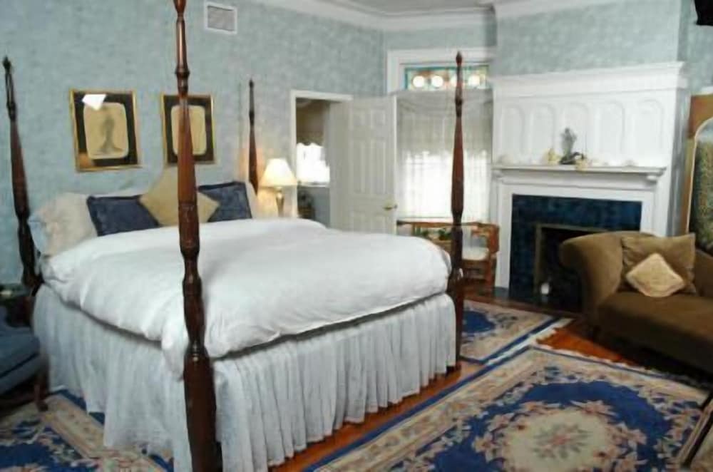 Boggs Mansion