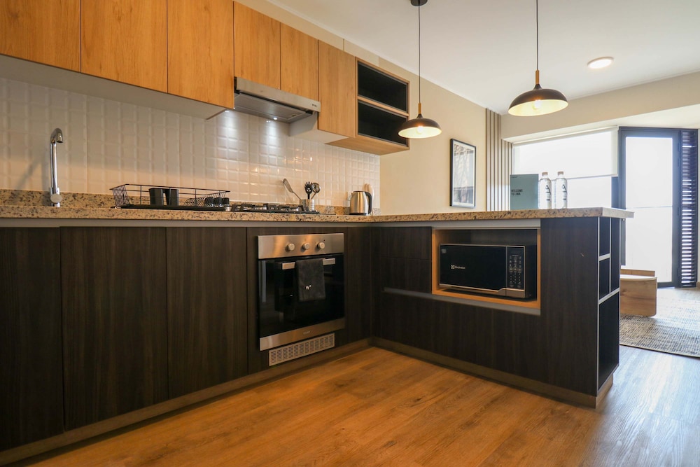 w Grandiose 1BR w Great Balcony in Miraflores