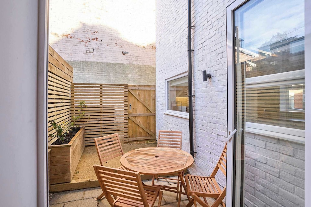Host Stay Prince of Wales Road