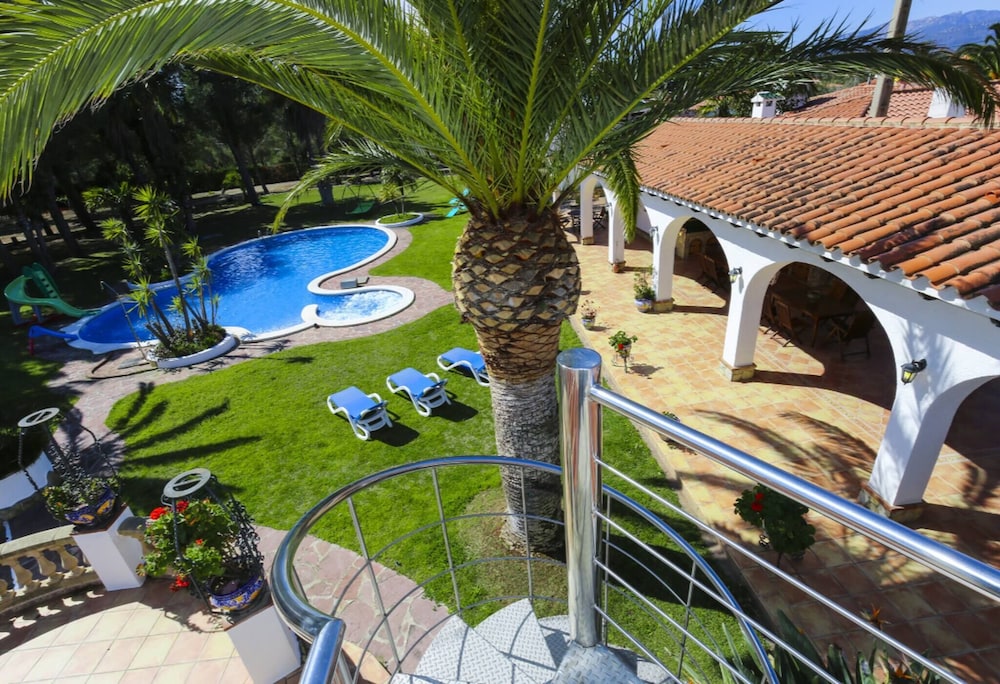Villa Balneari Resort Casa Vacances Per Famílies Chalet Casa Rural