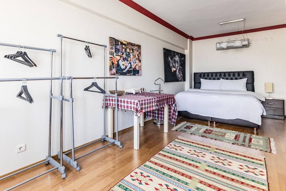 Magnificent Flat With Sea View in Kadikoy