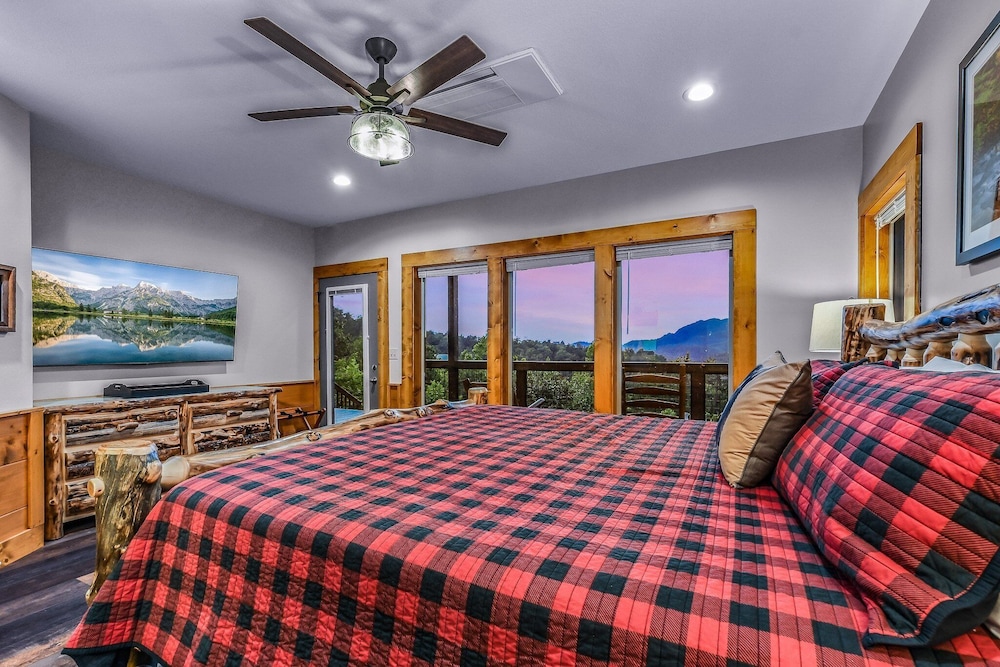 Panoramic Pointe 2 Bedroom Cabin