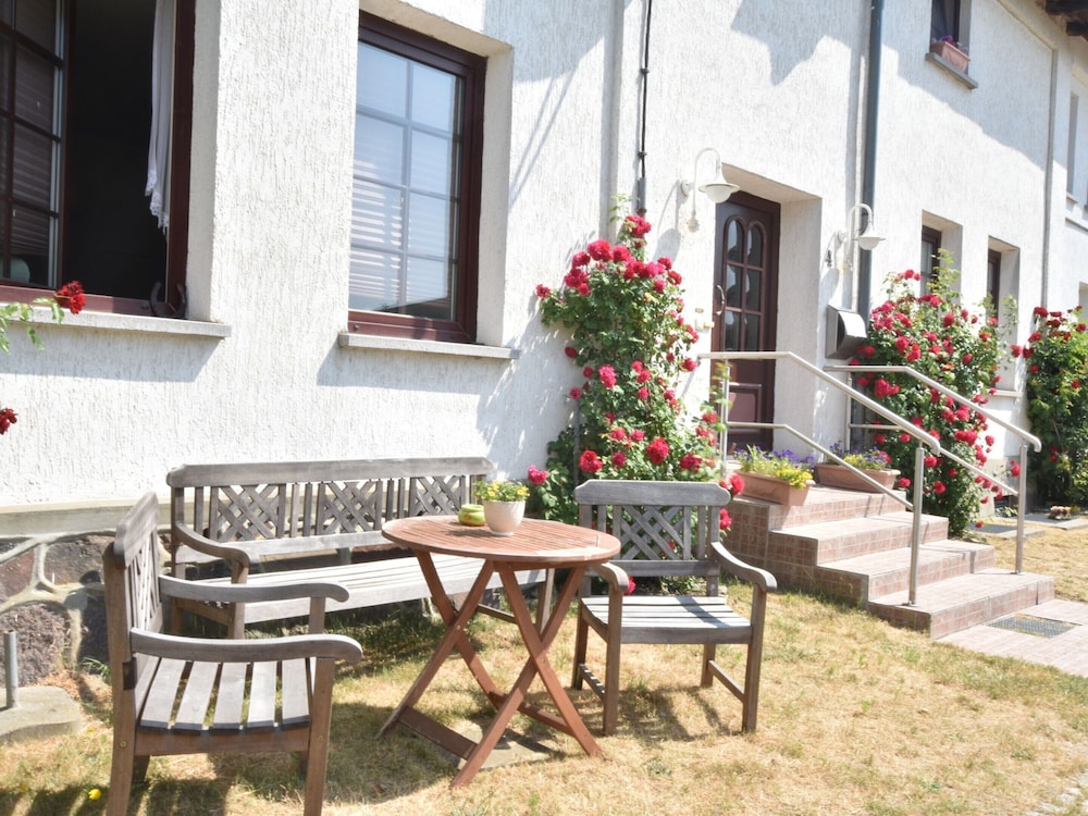 Inviting Apartment in Wendelstorf With Communal Garden