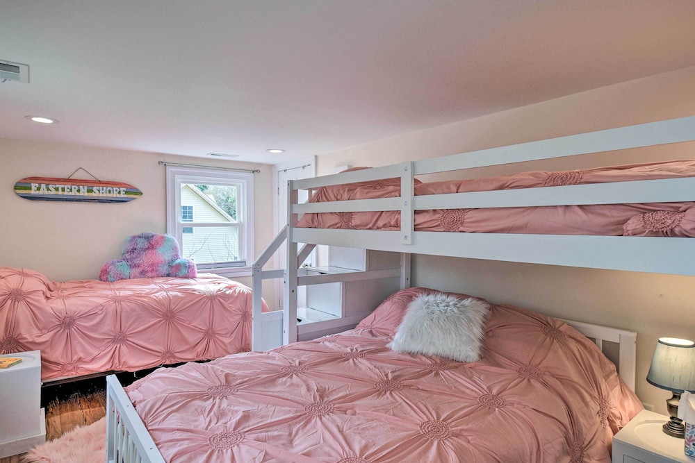 Charming Cape Charles Vacation Rental Home! view 4