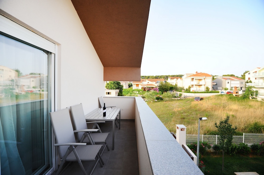 Apartments Hills
