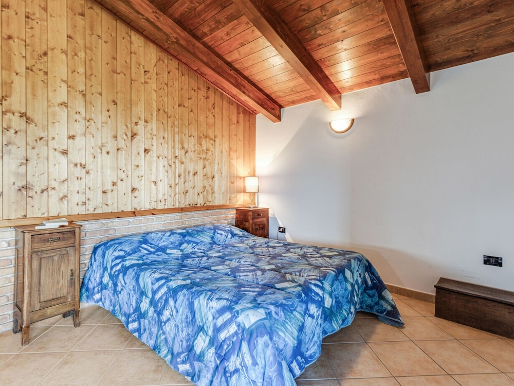 Chalet in Motta Santa Lucia in Greenery view 3