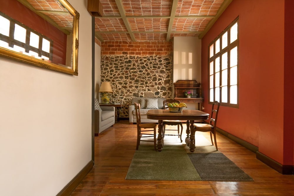 CASA SAUTO Cozy Luxury Suite in Historic Building photo 3