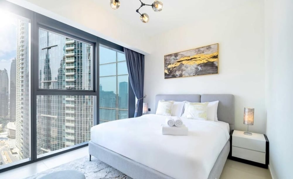 30th Floor Near Burj Khailfa Dubai Mal
