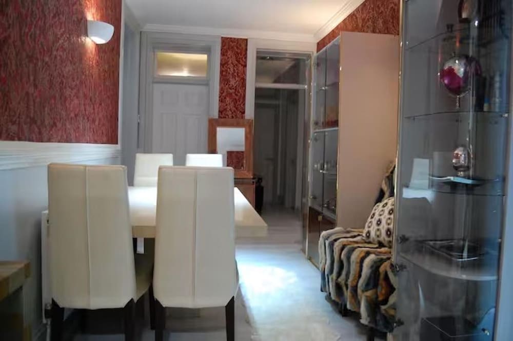 Luxury Westminster Apartment by Westminster Abbey