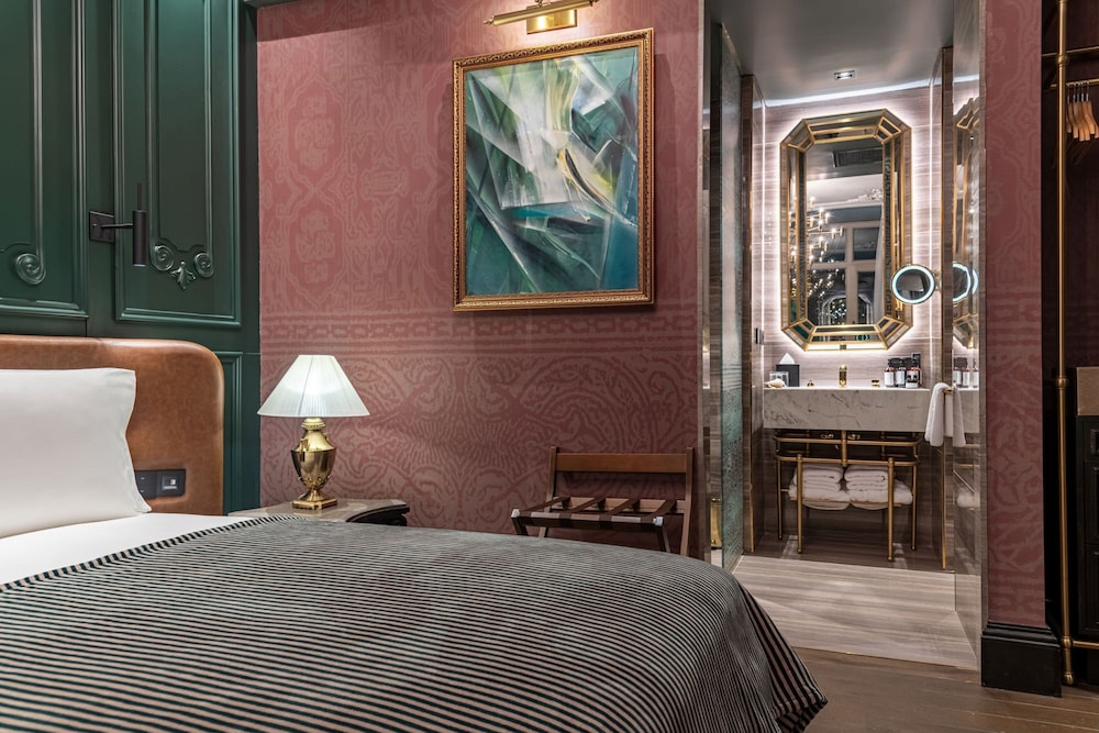 Orient Occident Hotel Istanbul, Autograph Collection 24
