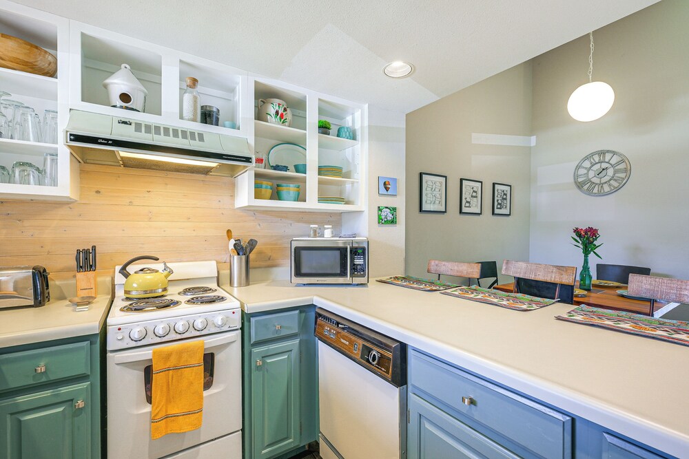 Dog-friendly Pagosa Springs Studio: Grill & Views!