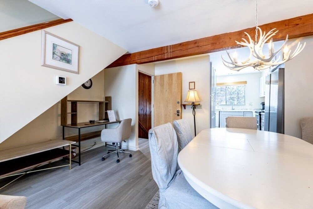 Jeffersonville Vacations - Telemark 5 4 Bedroom Condo by RedAwning - Property Image 1