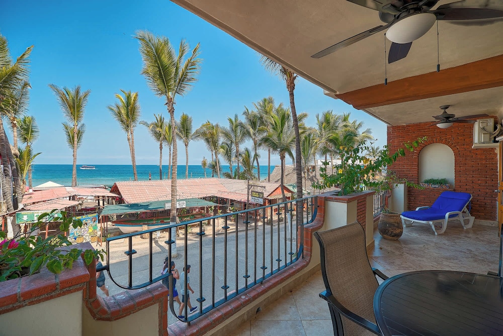 Ocean View 2Br Condo-balcony-beach-pool - 204